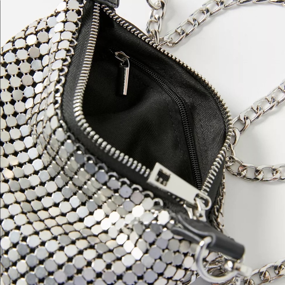 Urban Outfitters Pippa Chainmail Shoulder Bag - Picture 3 of 4